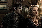 MEDIA - DARK SHADOWS - Une image de Johnny Depp et Michelle Pfeiffer