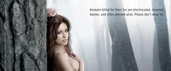 TWILIGHT - CHAPITRE 3 HESITATION Christian Serratos de TWILIGHT se met à nue pour PETA