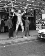 Photo de Etrange Créature Du Lac Noir, L' 6 / 52