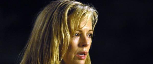 HUNTED Le casting complet et la première photo de WHILE SHE WAS OUT avec Kim Basinger