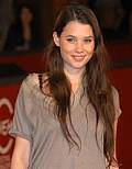 PIRATES DES CARAIBES 4  LA FONTAINE DE JOUVENCE Astrid Bergès-Frisbey Picked for PIRATES OF THE CARIBBEAN